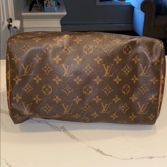 AUTHENTIC LOUIS VUITTON SPEEDY HANDBAG - Picture 4 of 16